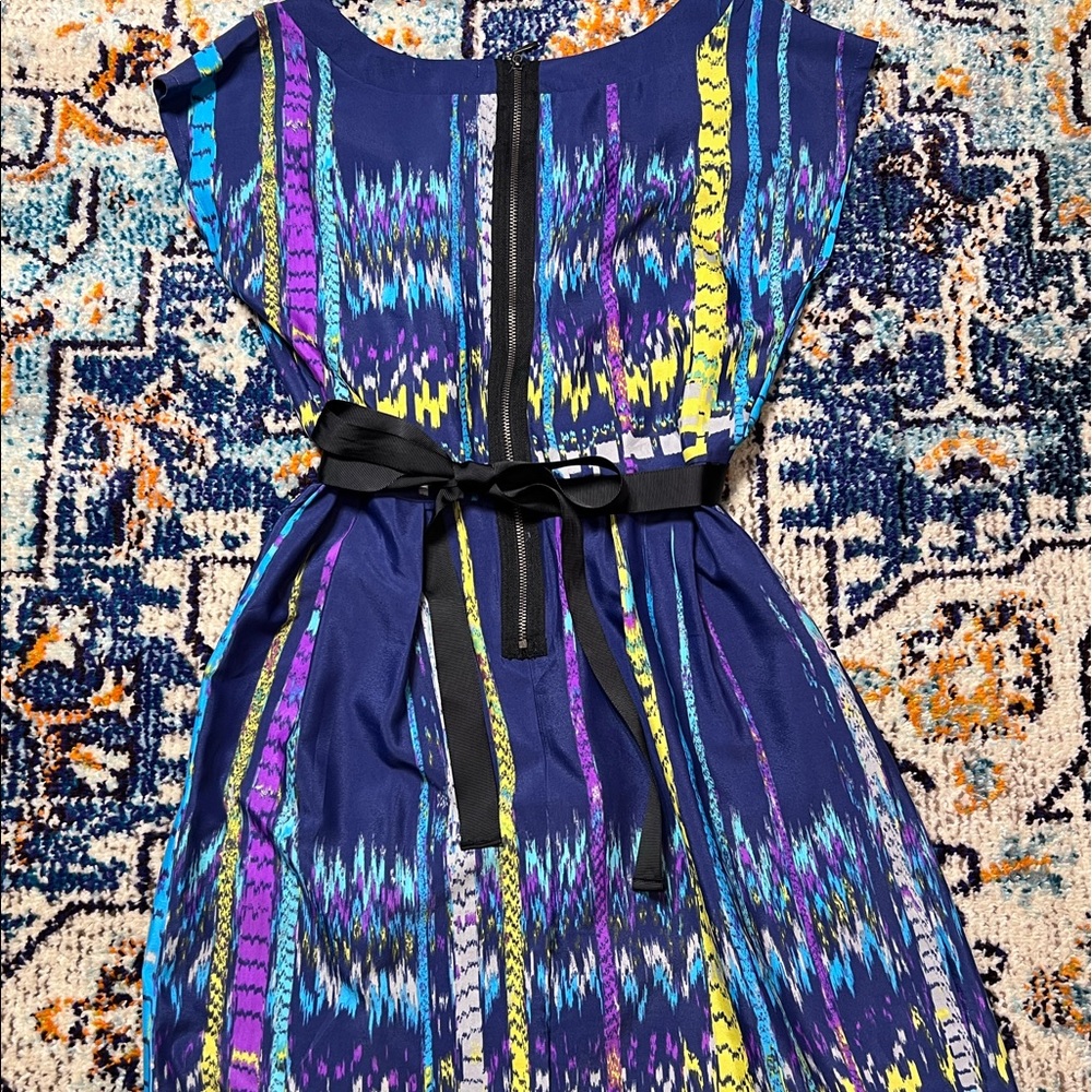 Womens abstract shift dress.